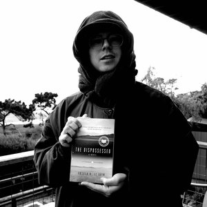 Charlie McDermott 的头像