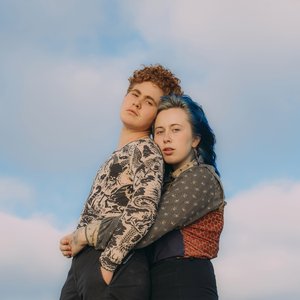 Lucy's - Single