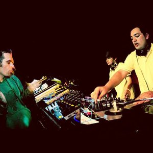 DRUMAGICK FEAT. MAX DE CASTRO 的头像