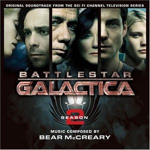 “Battlestar Galactica: Season Two”的封面