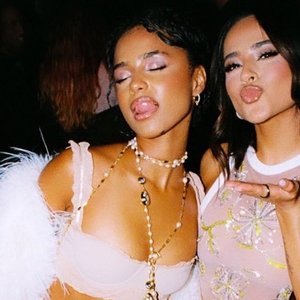 Tyla & Becky G için avatar