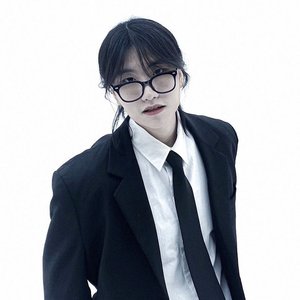 Avatar for Lowell Straight