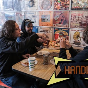 “Handlr”的封面