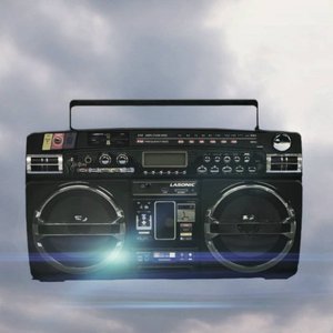 Radio Metropoliz (feat. El Kid, Cienfue & Rasta Lloyd)