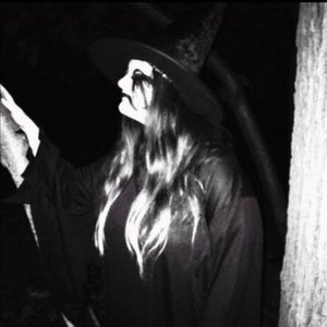 Junkie Witch 的头像