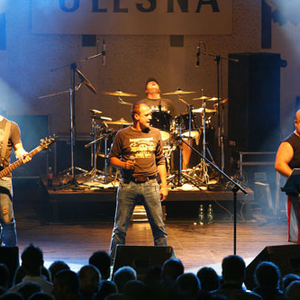 Piersi photo provided by Last.fm