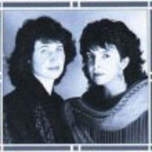 Alison Kinnaird & Christine Primose のアバター