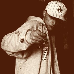 MC ROBAK 的头像