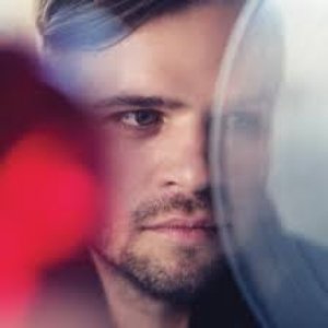 Dancing on My Own - Single