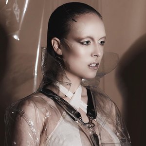 Allie X feat. Michael Wise 的头像