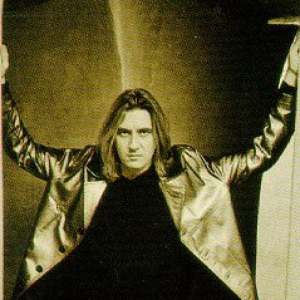 Joe Elliott photo provided by Last.fm