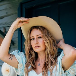 Margo Price のアバター