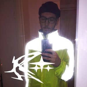 aesztetik 的头像