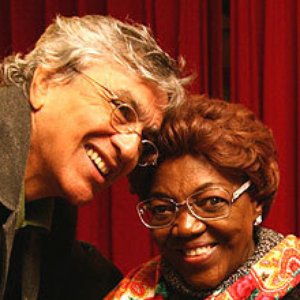 Caetano Veloso & Dona Ivone Lara 的头像