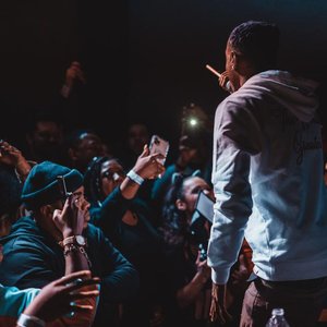 Shuicide Holla 的头像