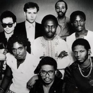 “HERBIE HANCOCK & MWANDISHI”的封面