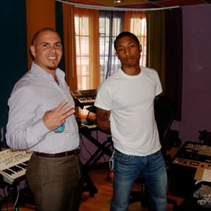 “Pitbull feat. Pharrell”的封面