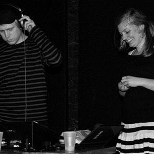Imagen de 'Johan Agebjorn Feat Sally Shapiro'