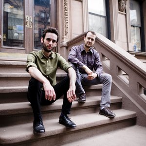 Julian Lage & Gyan Riley 的头像