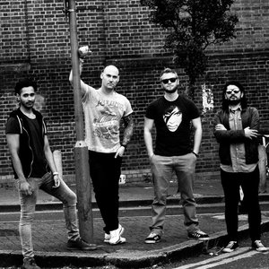 Far Suns Fall 的头像