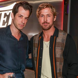 Ryan Gosling & Mark Ronson 的头像