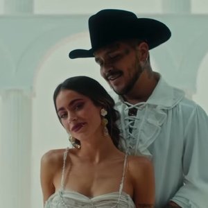 Christian Nodal & TINI 的头像