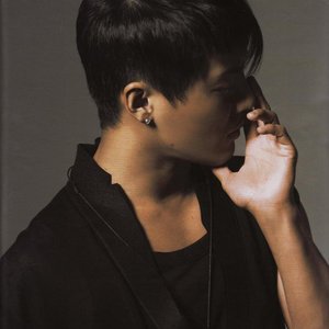 XIAH junsu 的头像