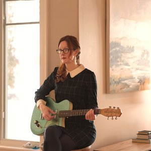 Hollie Kenniff 的头像