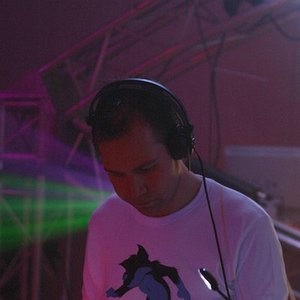 DJ Kenai 的头像