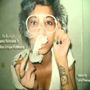 Akello Light 的头像