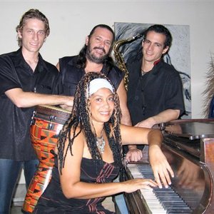 Bellita Y Jazztumbatá 的头像