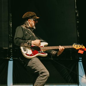 Les Claypool için avatar