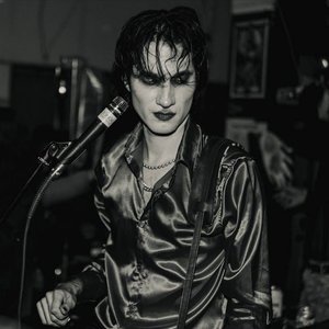 Leonora Post Punk のアバター
