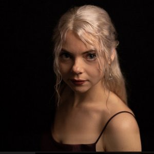 Avatar for Lara Louise