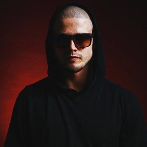 Lewis. 的头像