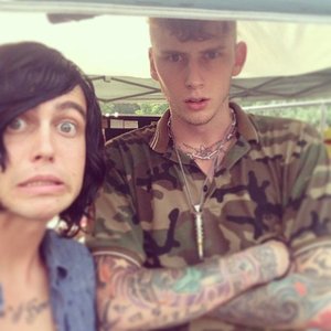 Machine Gun Kelly feat. Kellin Quinn 的头像