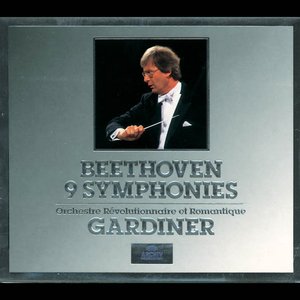 “Beethoven 9 Symphonies”的封面