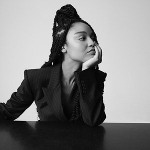 Aisha Dee 的头像
