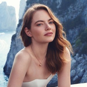 “Emma Stone”的封面