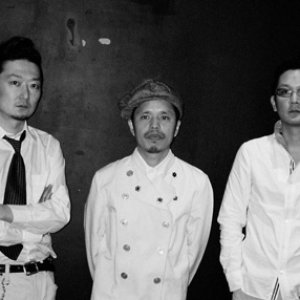 “リトル・クリーチャーズ”的封面