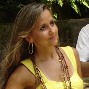 Roberta lima için avatar