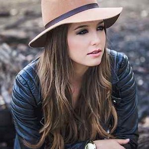 Lyndsey Elm 的头像