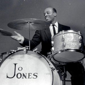 “Jo Jones Trio”的封面