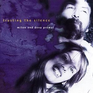 “Trusting the Silence”的封面