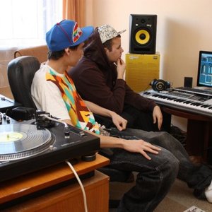 Dee & Kamy 的头像