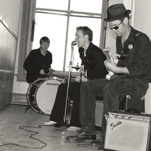 The Black-Eyed Snakes photo provided by Last.fm