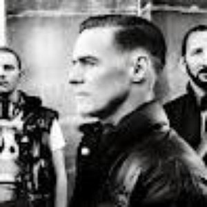 Loverush UK! ft Bryan Adams 的头像
