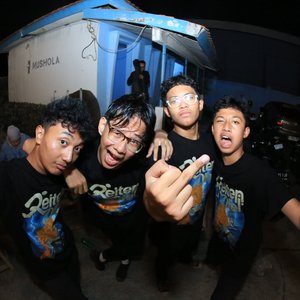 Reiten Drei のアバター