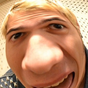 Avatar for Lezuvuzel