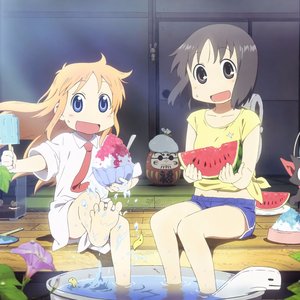 Avatar de はかせ(CV:今野宏美)、東雲なの(CV:古谷静佳)、阪本さん(CV:白石稔)